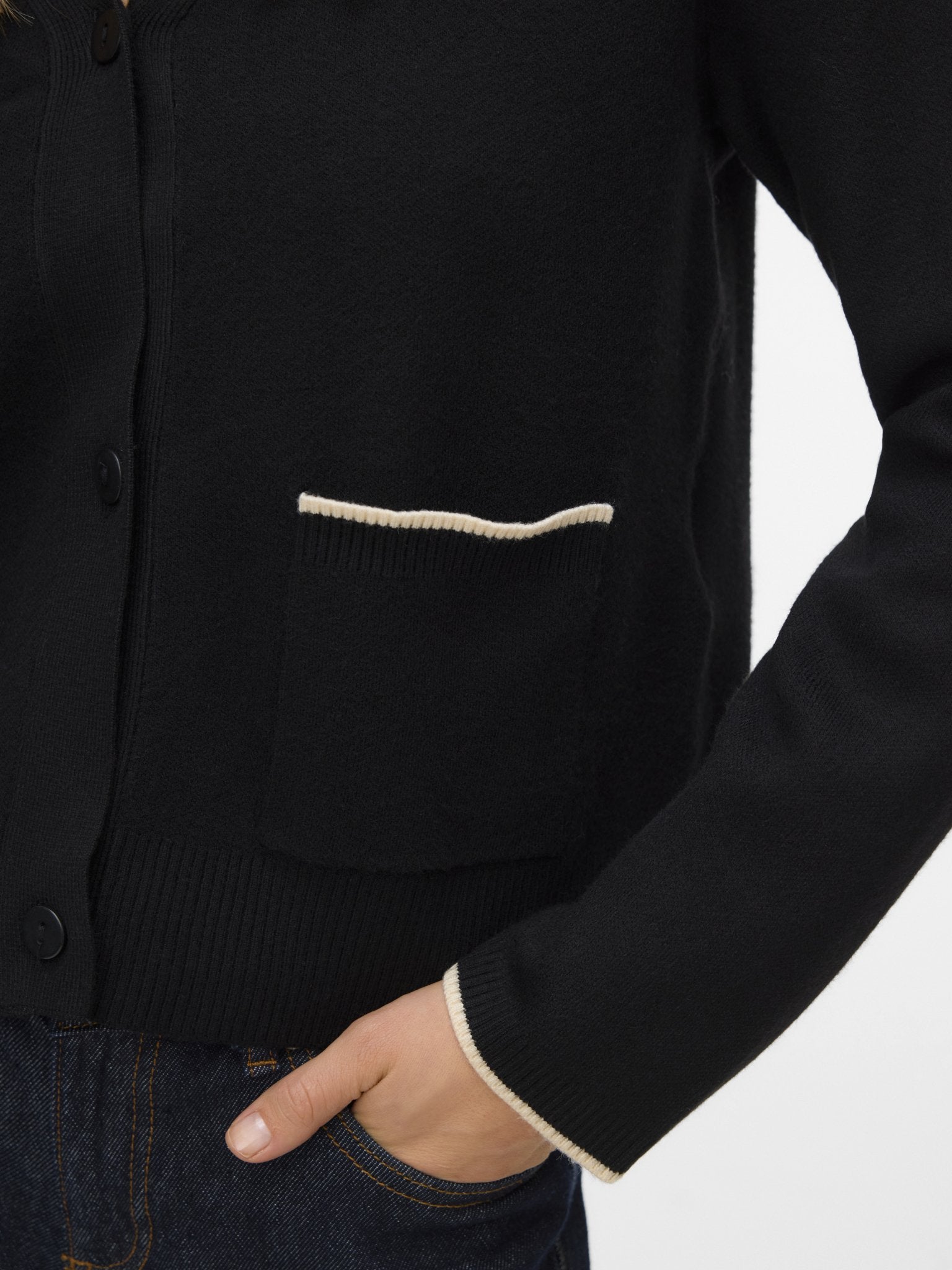 10337638 - 4967002 vmgold ls v - neck contrast Vest - Castelijn mode