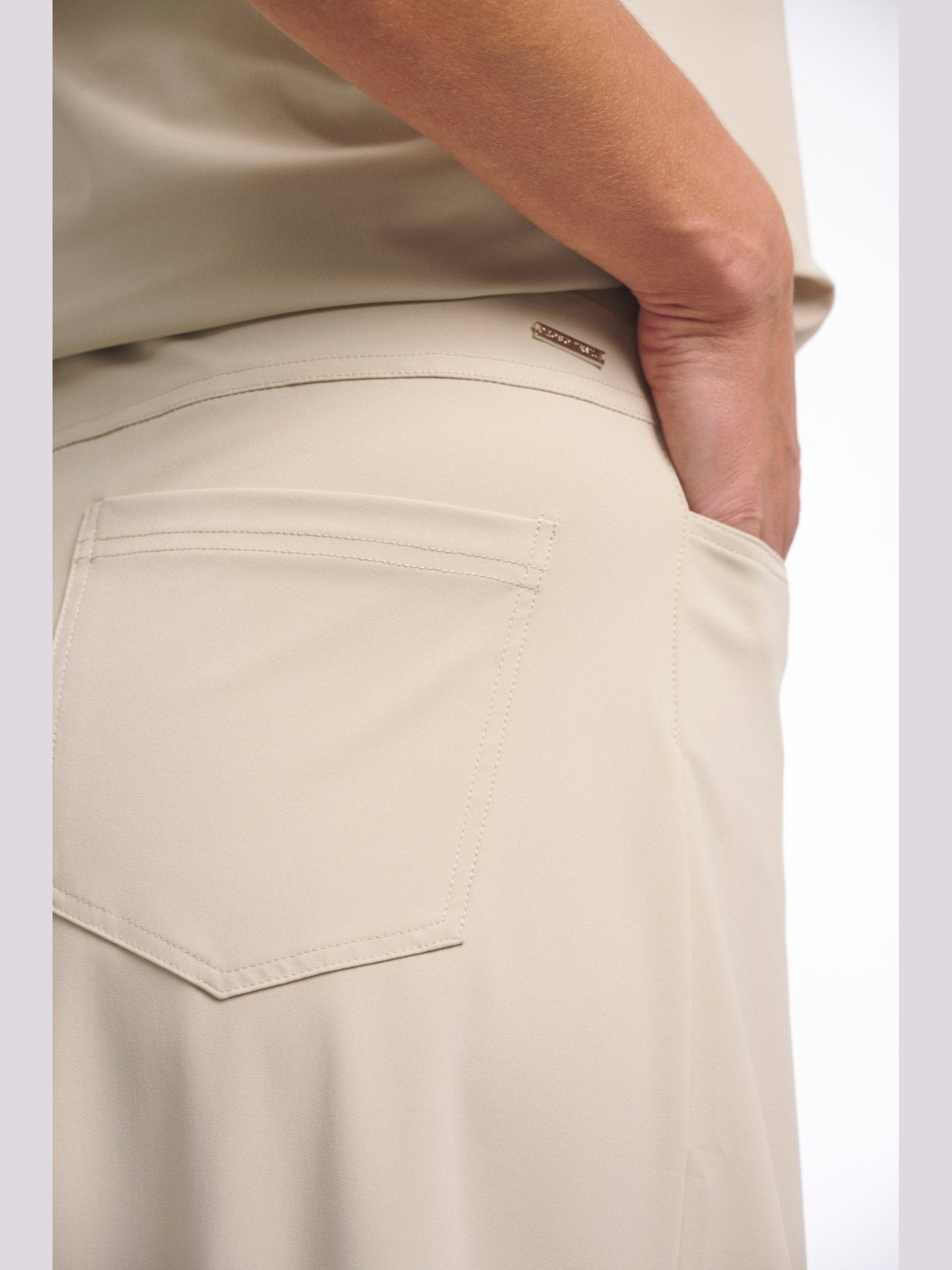 262Helena Rok Beige Stretch - Castelijn mode