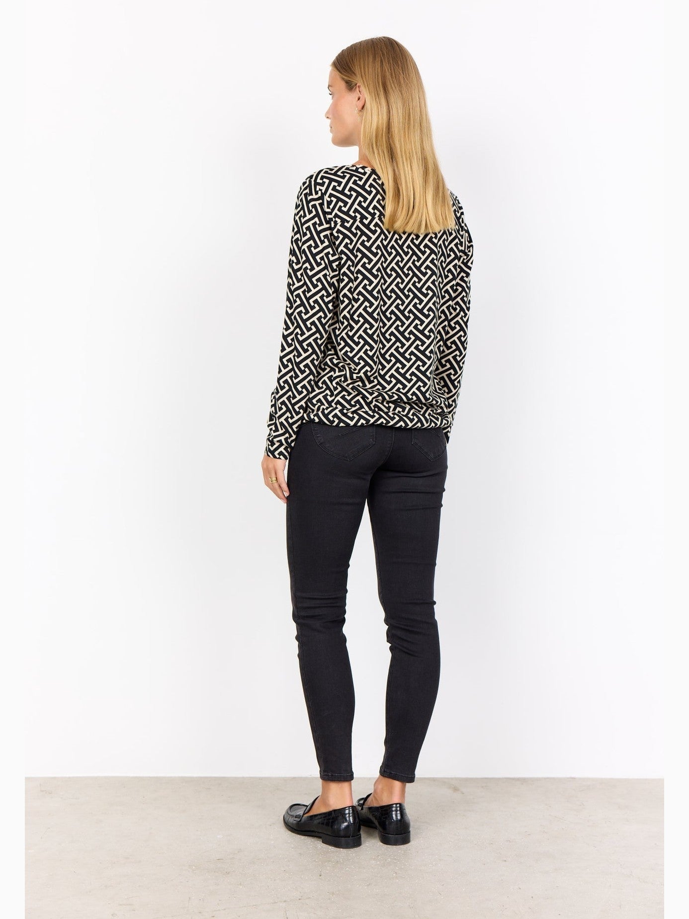 27200 9999C - SC - FELICITY AOP 520 - Castelijn mode