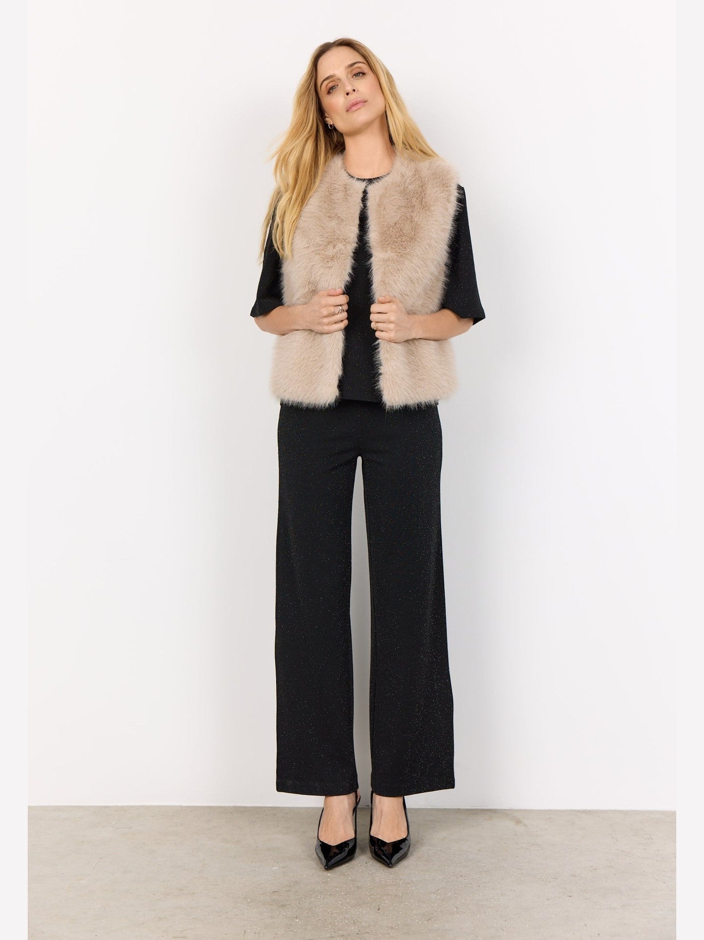 41492 - 1620 SC - NAIDA 3 - Castelijn mode