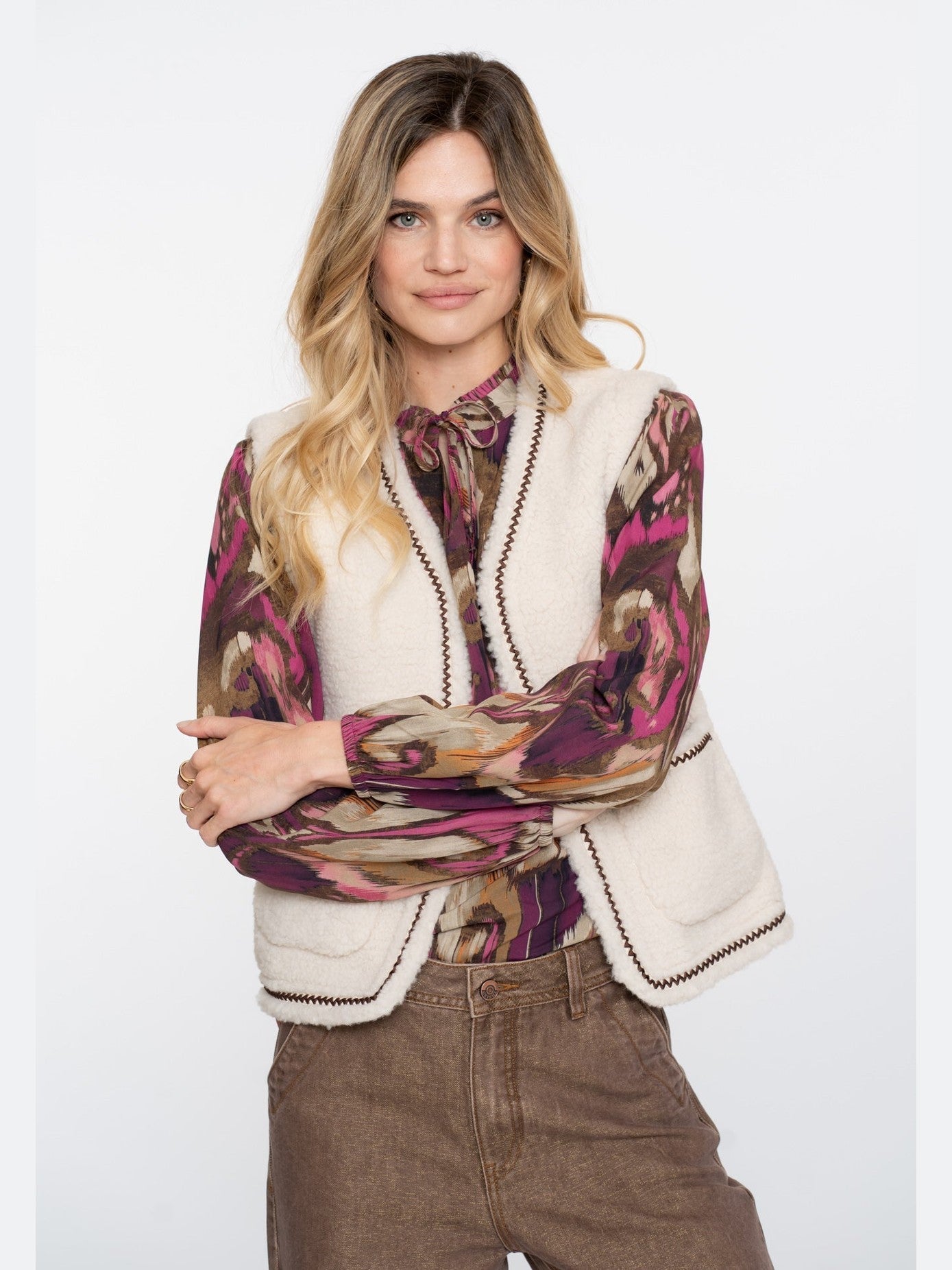 55541 - 19 Gilet teddy embroidery - Castelijn mode