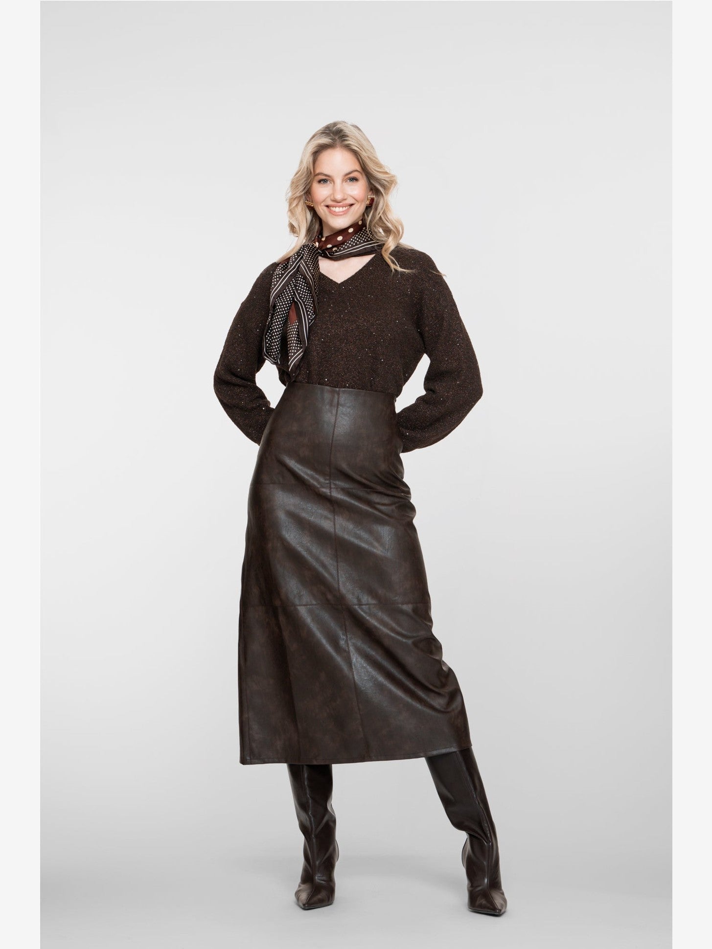 56503 - 10 775 Skirt PU bruin - Castelijn mode