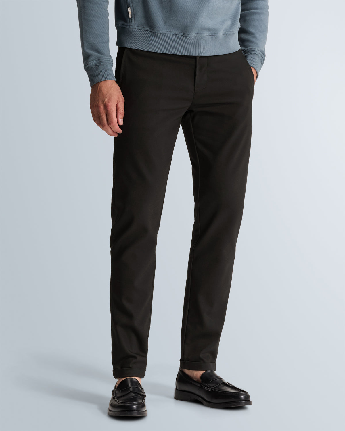 Cast Iron Cylas chino zwart
