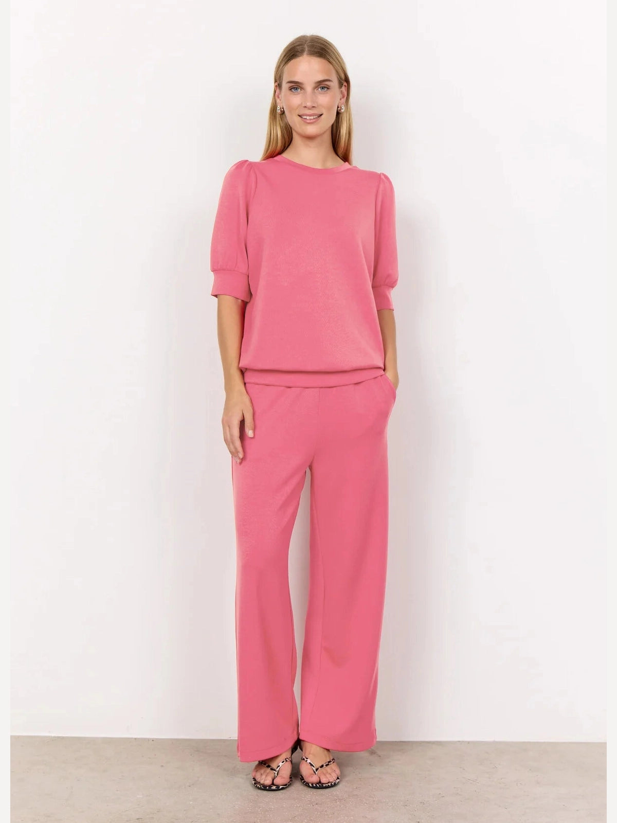 SC-Banu 83 Trui roze