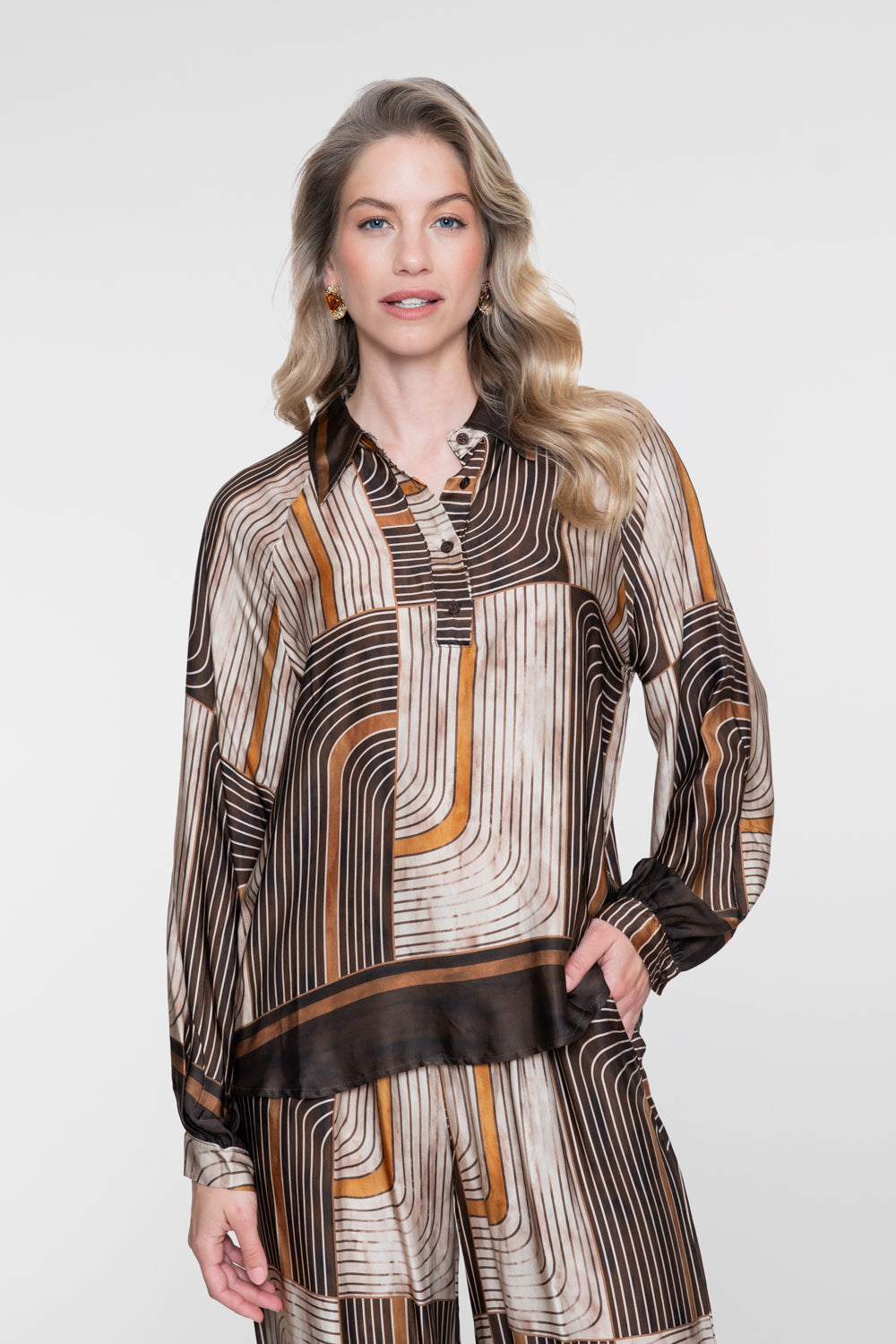 Blouse Satijn Retroprint Bruin/Zand