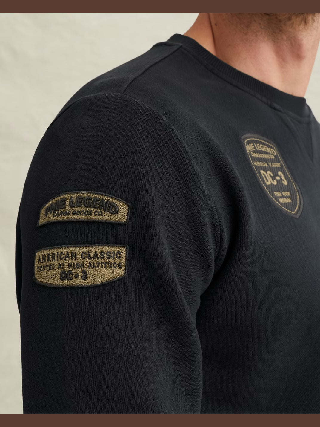 PSW2602480-5281 Trui met badges - Castelijn mode