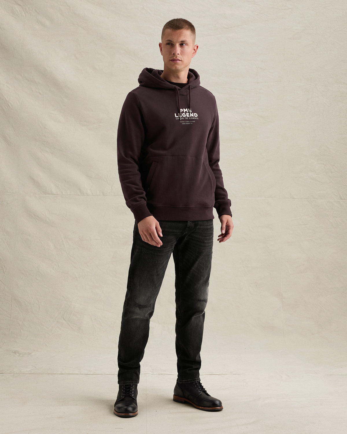 PME Legend hoodie aubergine – detail capuchon