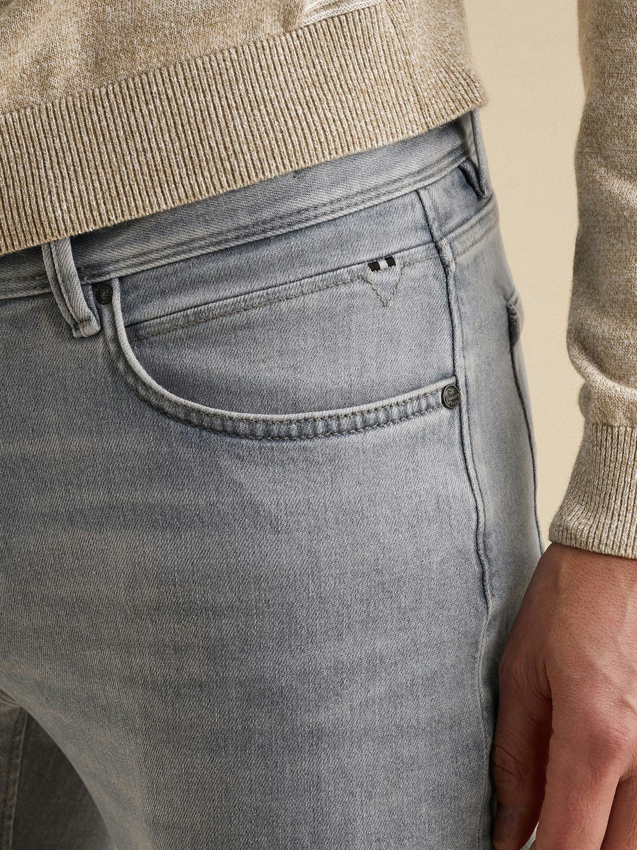 VTR2602710-LGM V7 Jeans grijs - Castelijn mode