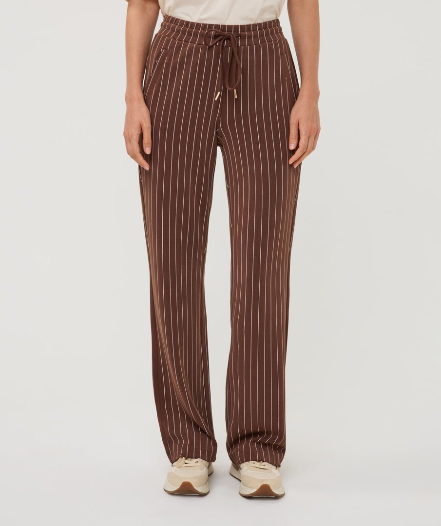Broek Krijtstreep Bruin - Castelijn mode