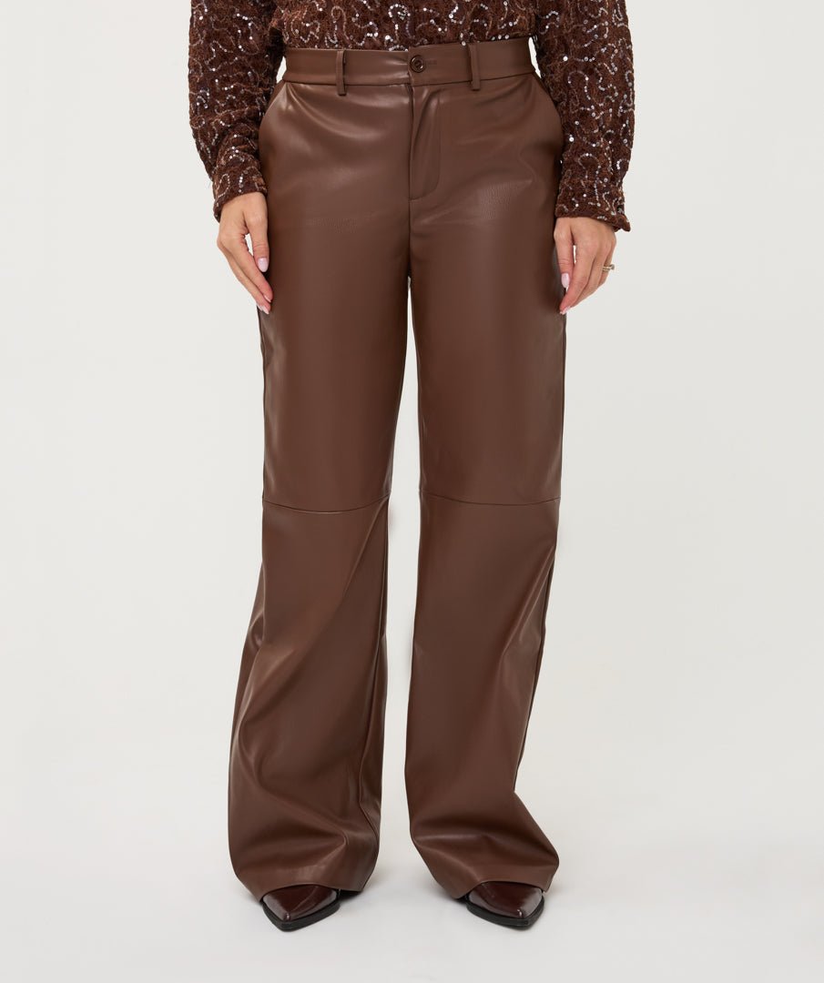 Broek Wijd Leatherlook Bruin - Castelijn mode