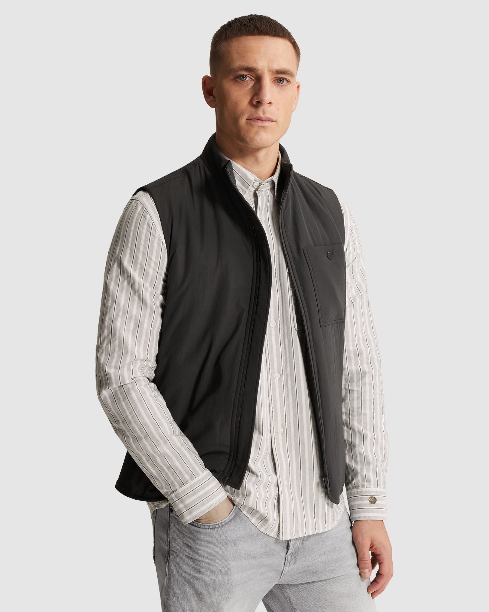 CBW2602140 - 9159 Bodywarmer donkergrijs - Castelijn mode