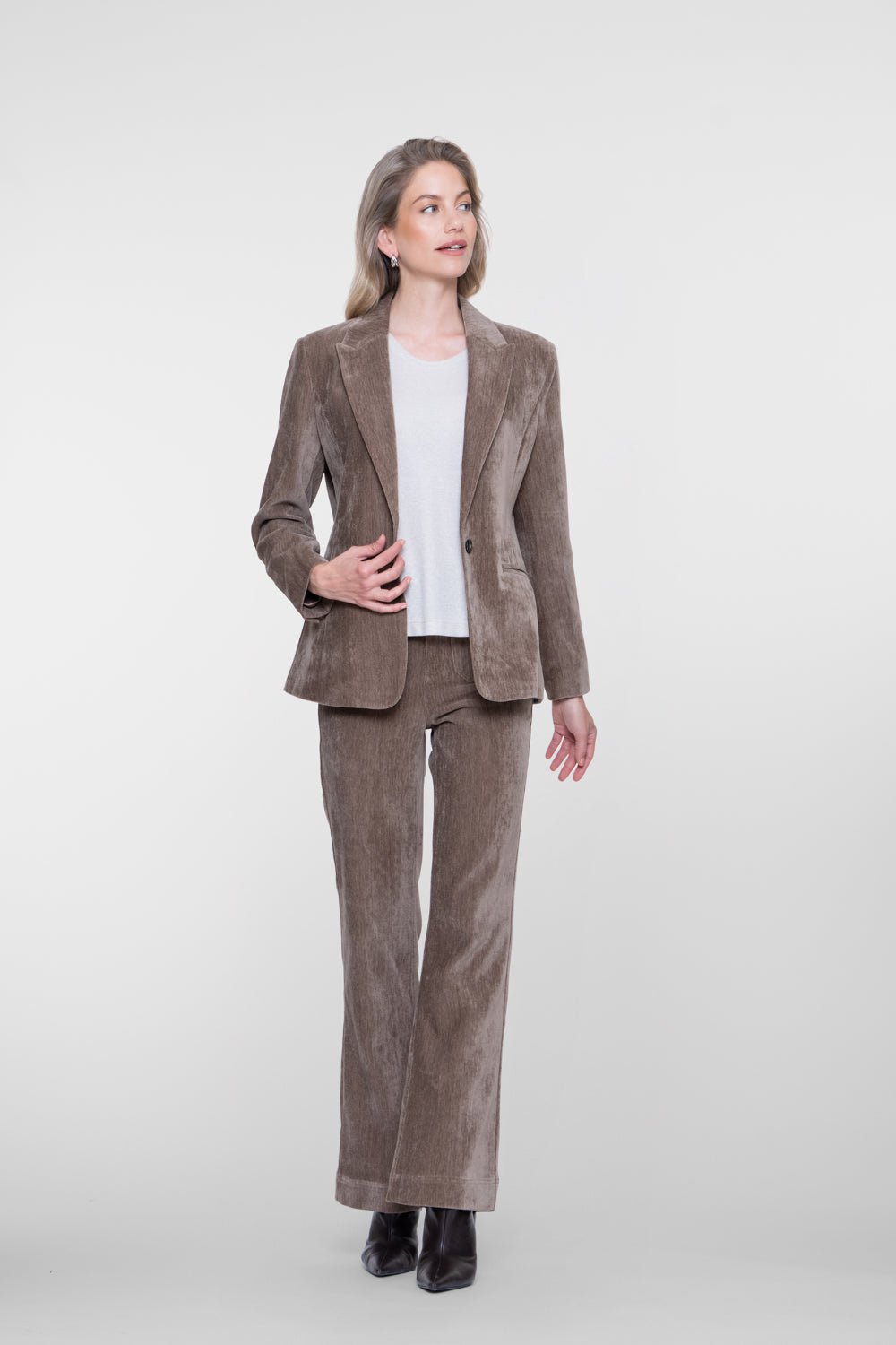Kolbert Velours Taupe - Castelijn mode