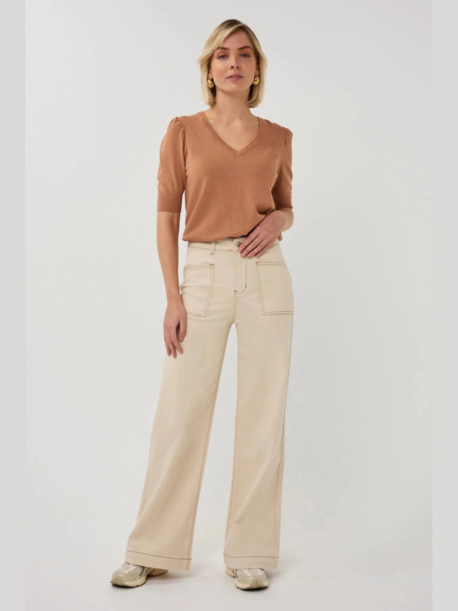 SP26.12020 Broek beige Wide - fit - Castelijn mode