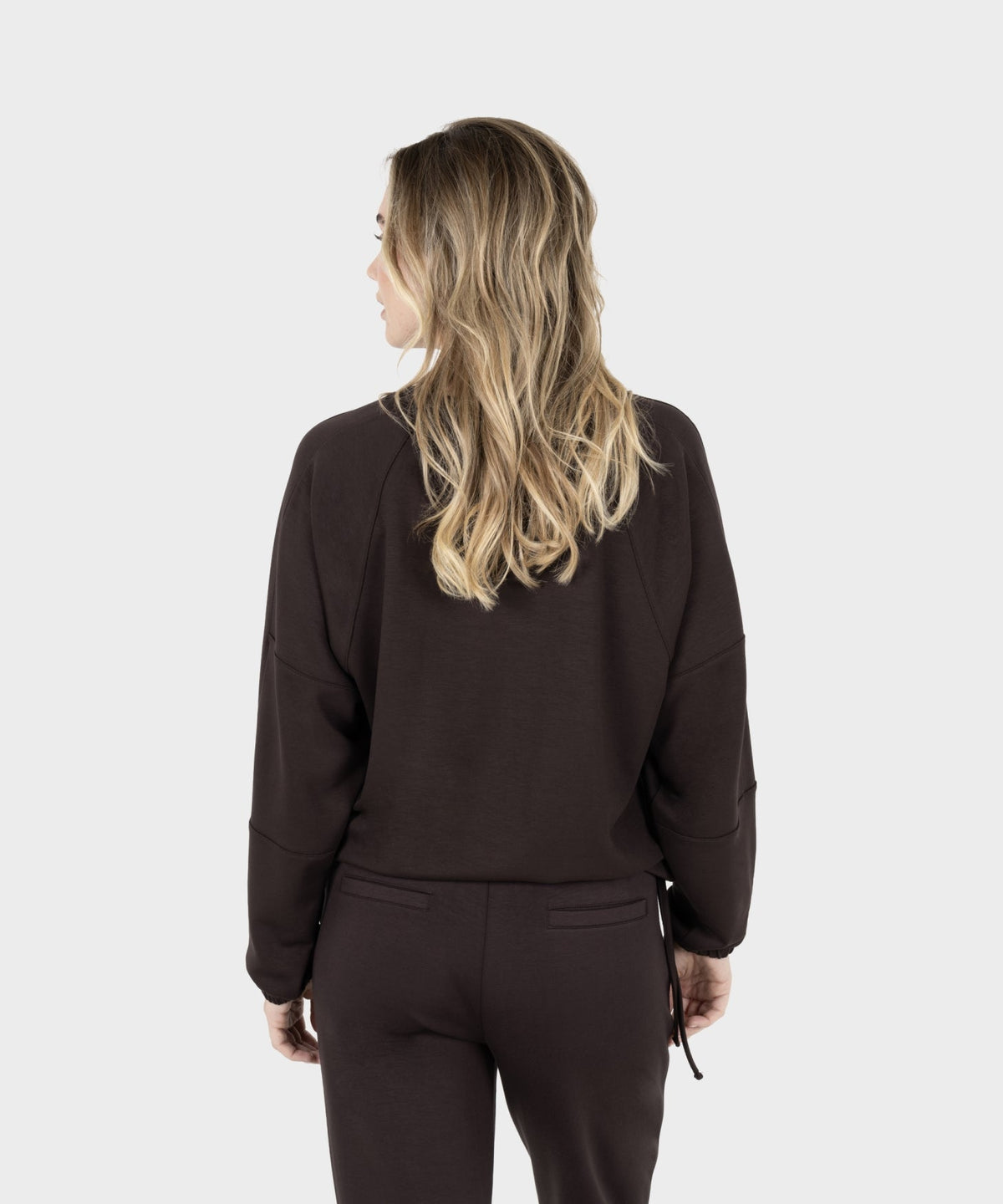 Vivian Sweater Logoprint Donkerbruin - Castelijn mode