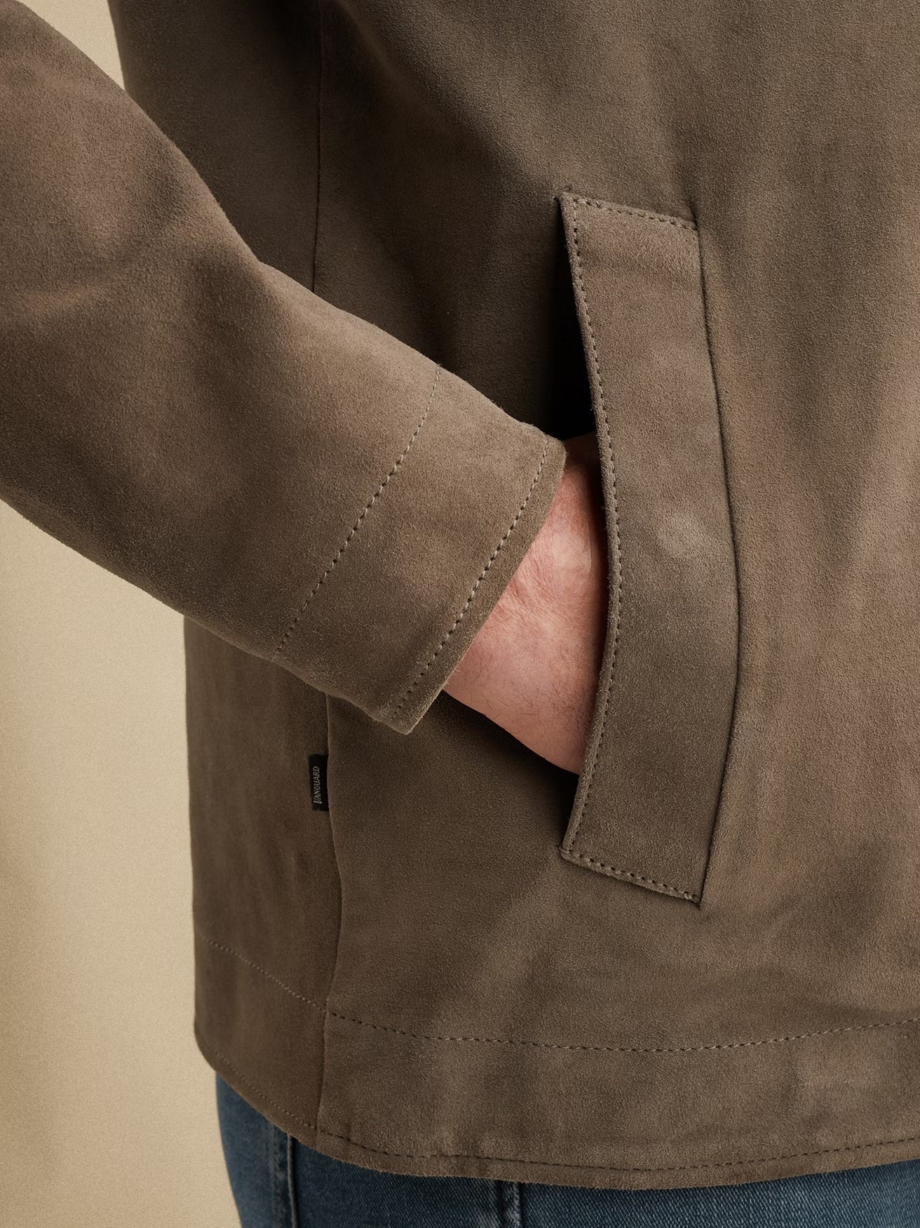 VLJ2602180 - 8027 Overshirt Suede beige - Castelijn mode