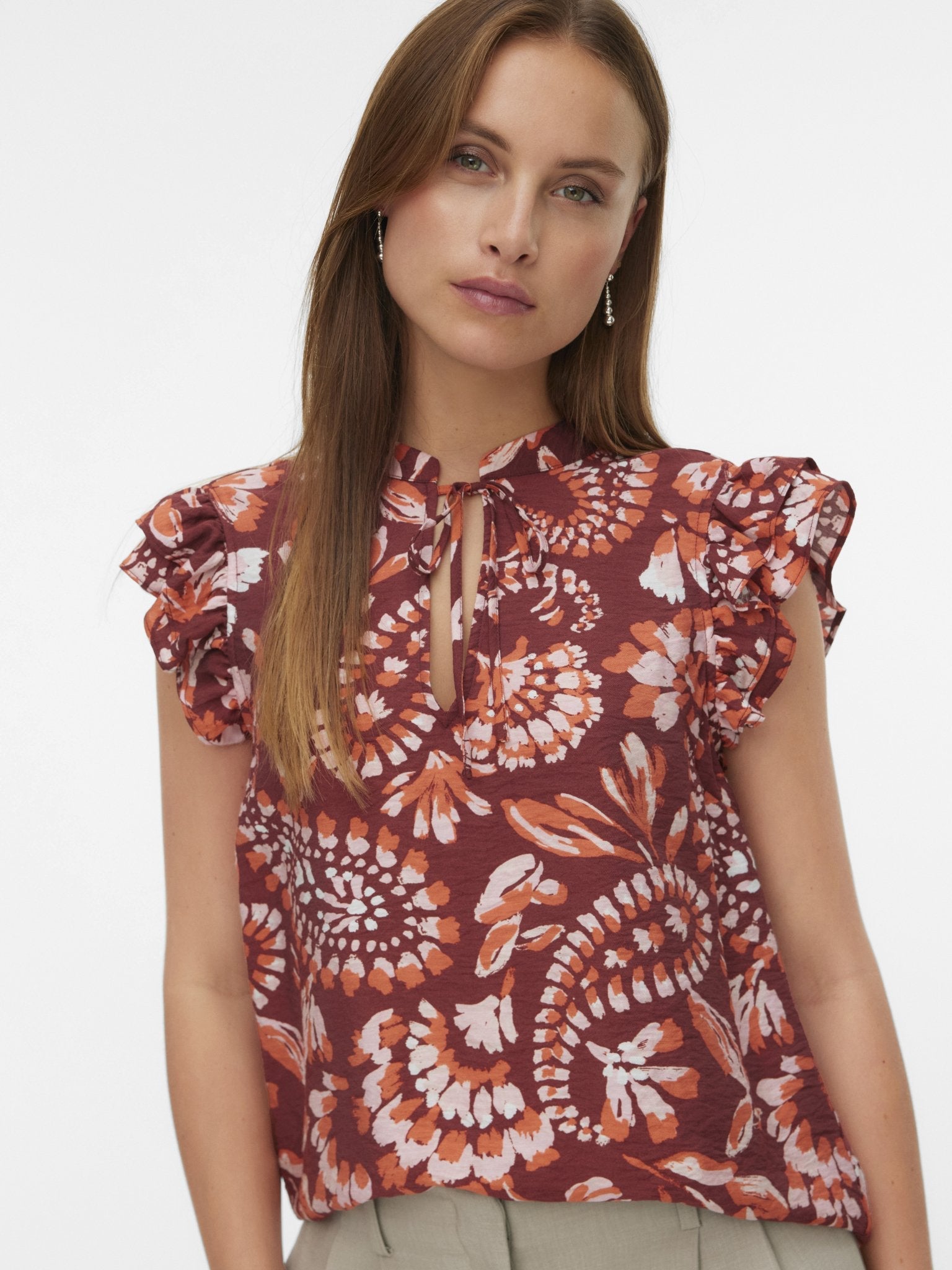 VMNellie Carla Top Bruin Print V - Hals - Castelijn mode