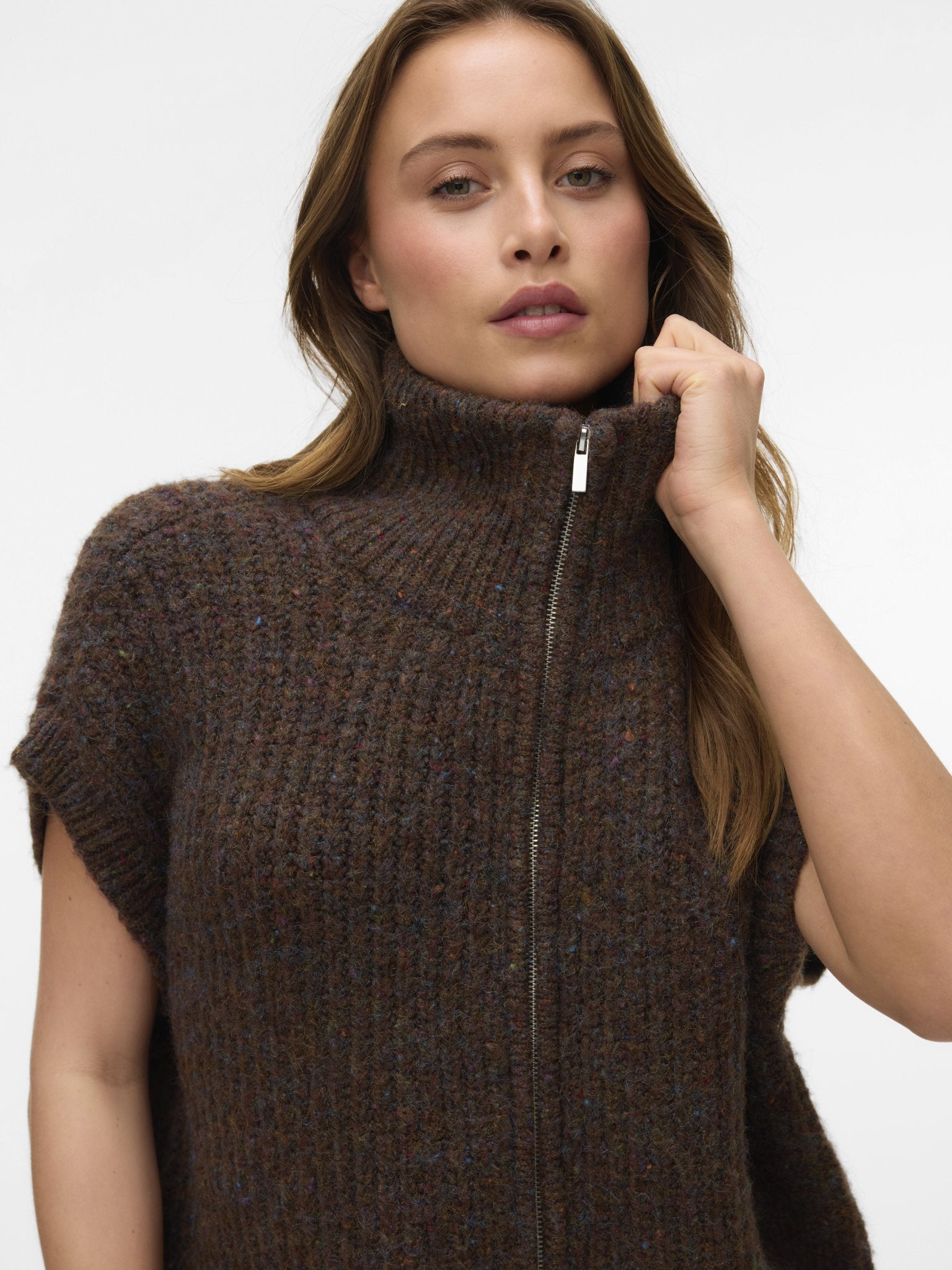 10332143 - VMSALTY HIGHNECK ZIPPER VEST - Castelijn mode