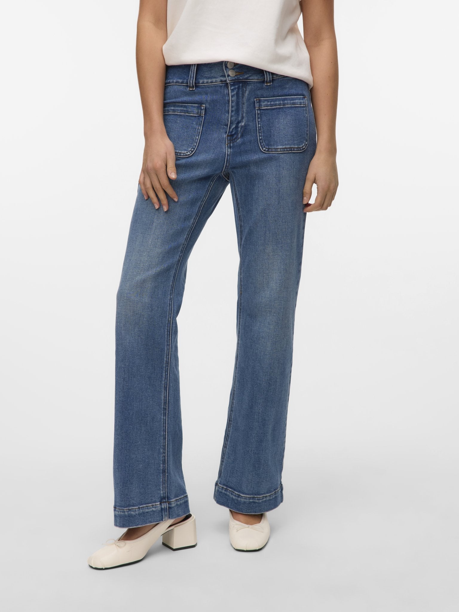 10334891 vmvivianne loose flared jeans - Castelijn mode