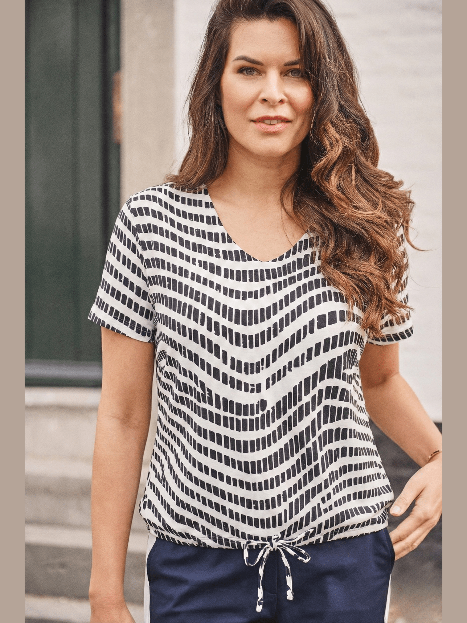 261Verona Blouse kit/donkerblauw - Castelijn mode