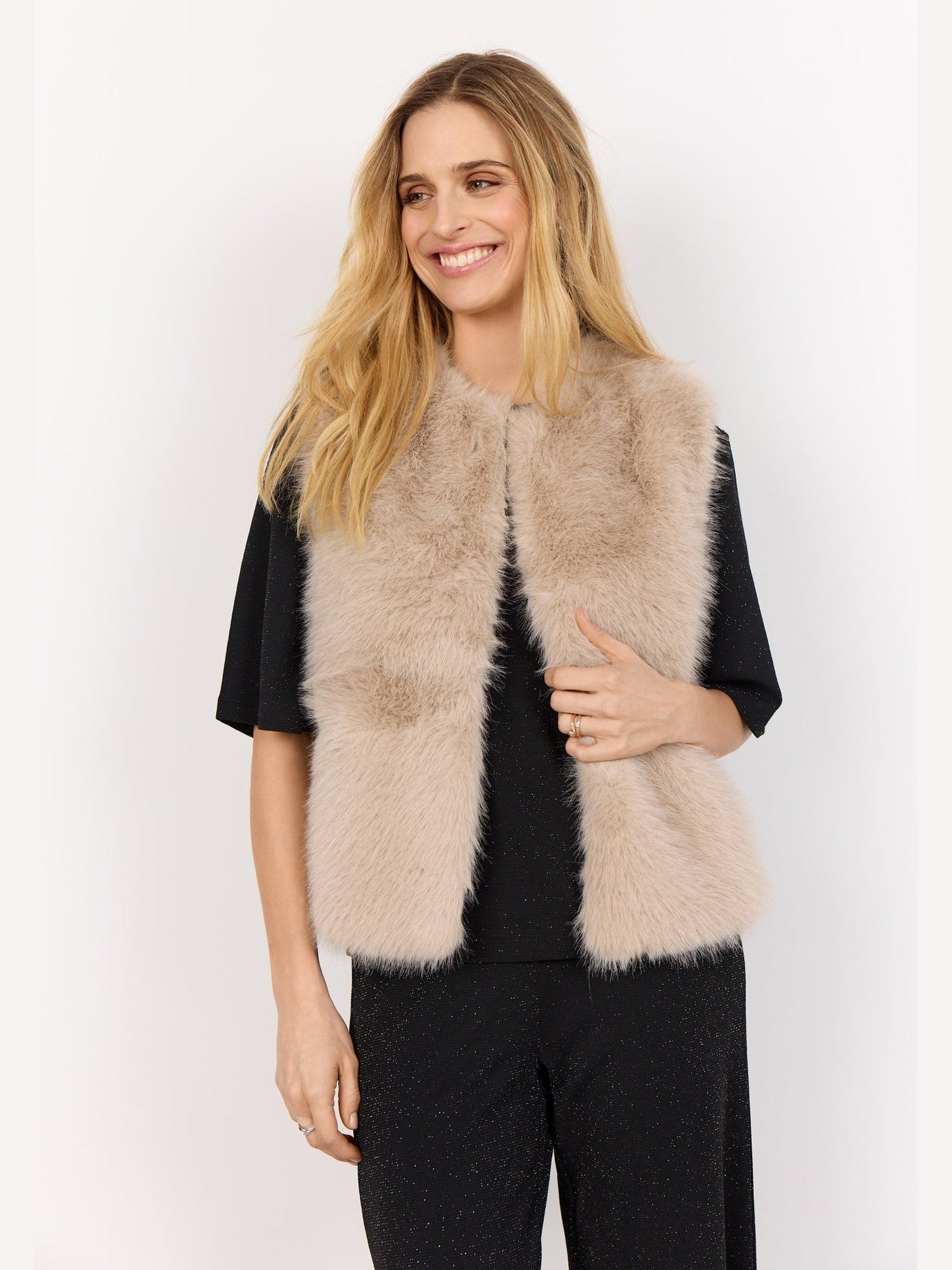 41492 - 1620 SC - NAIDA 3 - Castelijn mode