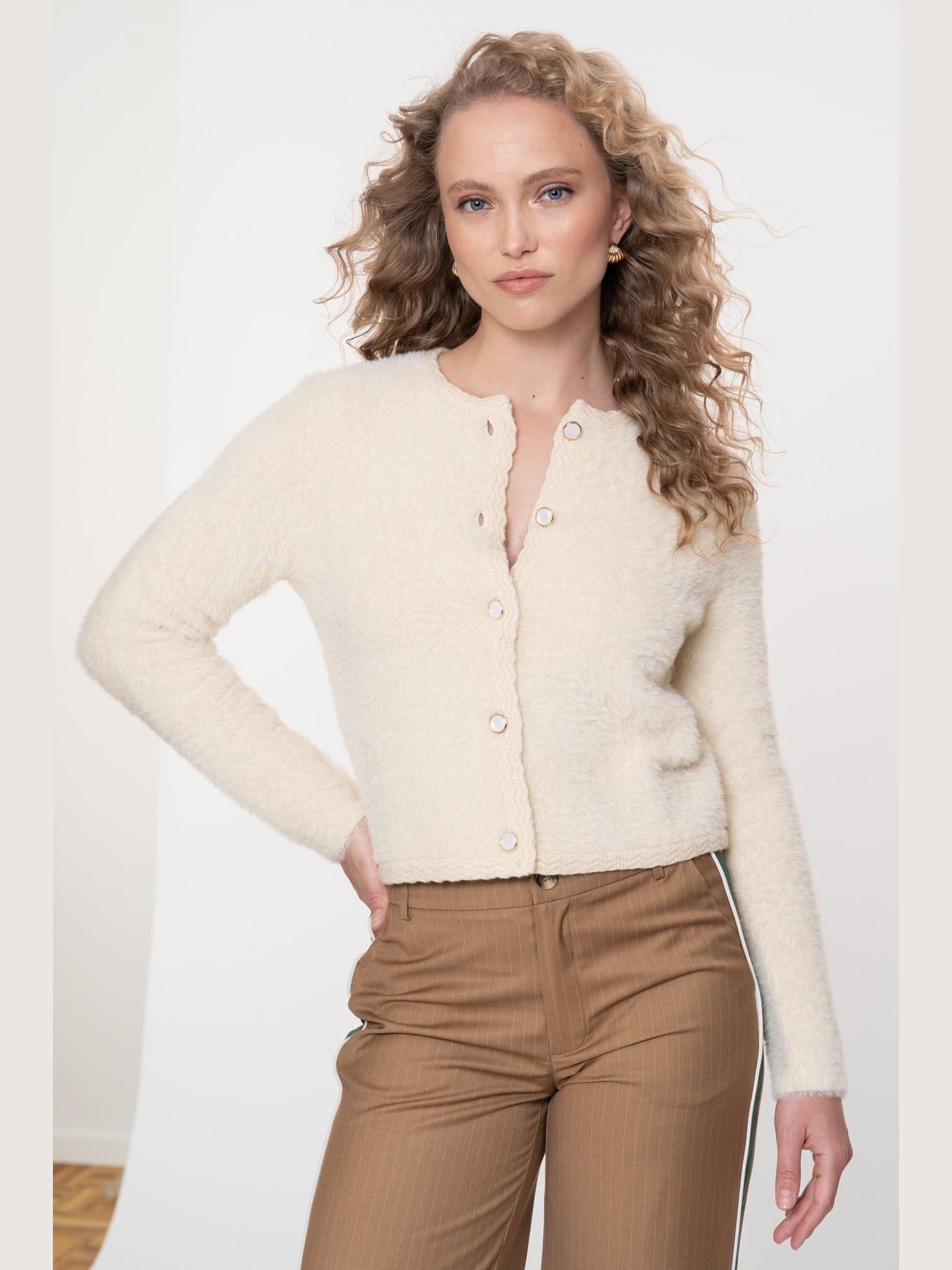 54807 - 10 Cardigan hairy - Castelijn mode