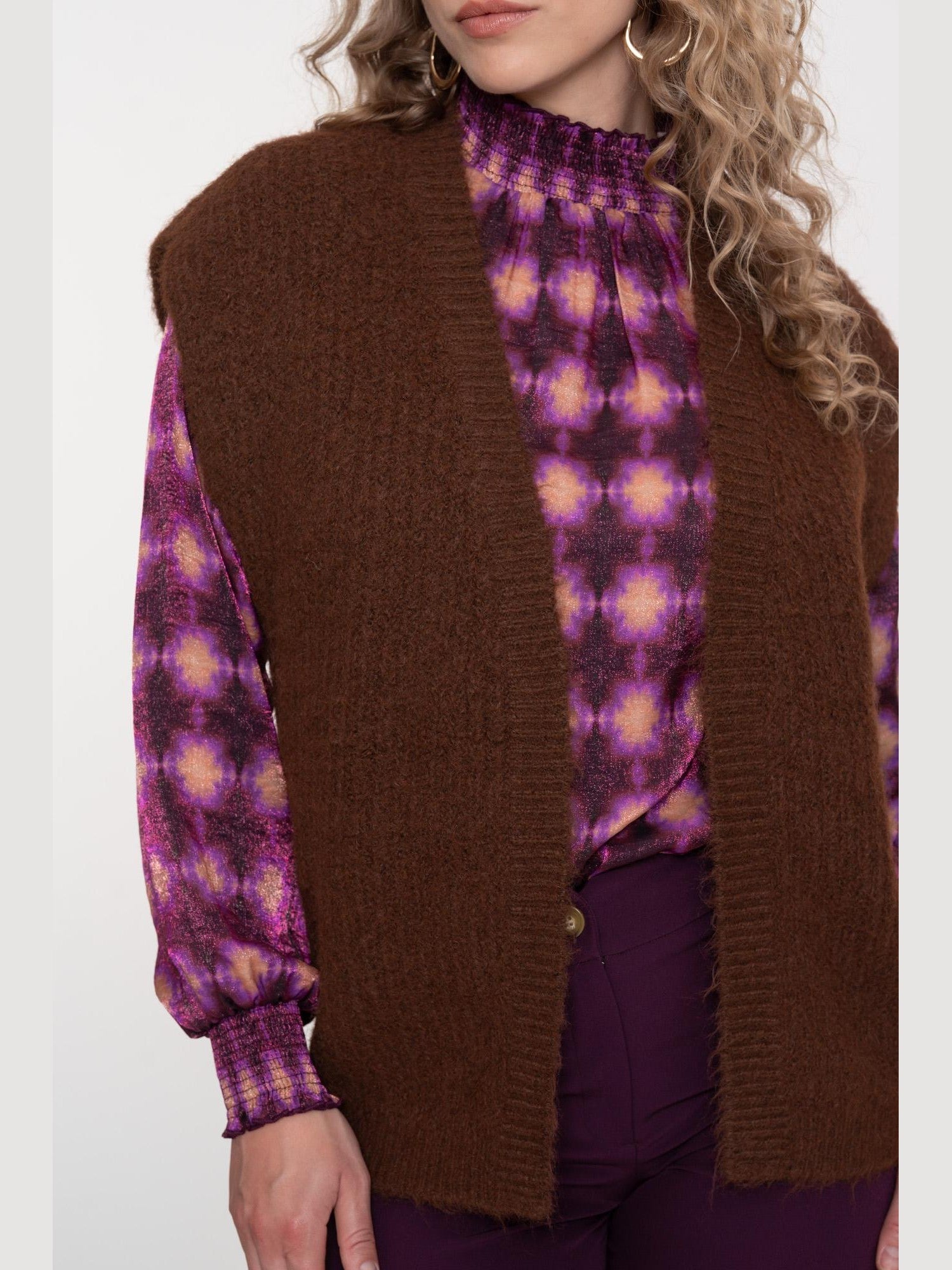 54830 - 29 gilet - hairy - brown - Castelijn mode