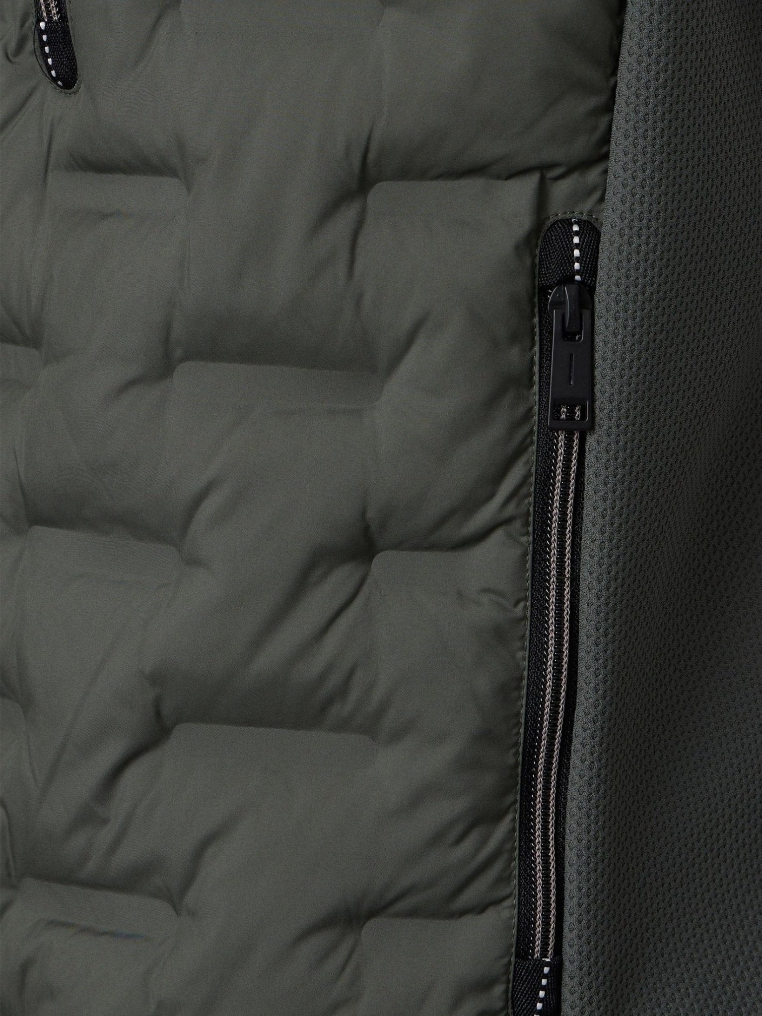 554474600 - 325 bodywarmer groen - Castelijn mode