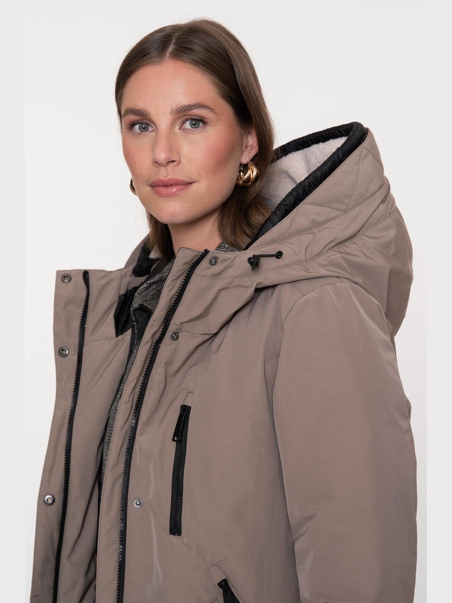 58500 - 12 Parka teddy hood mid long - Castelijn mode