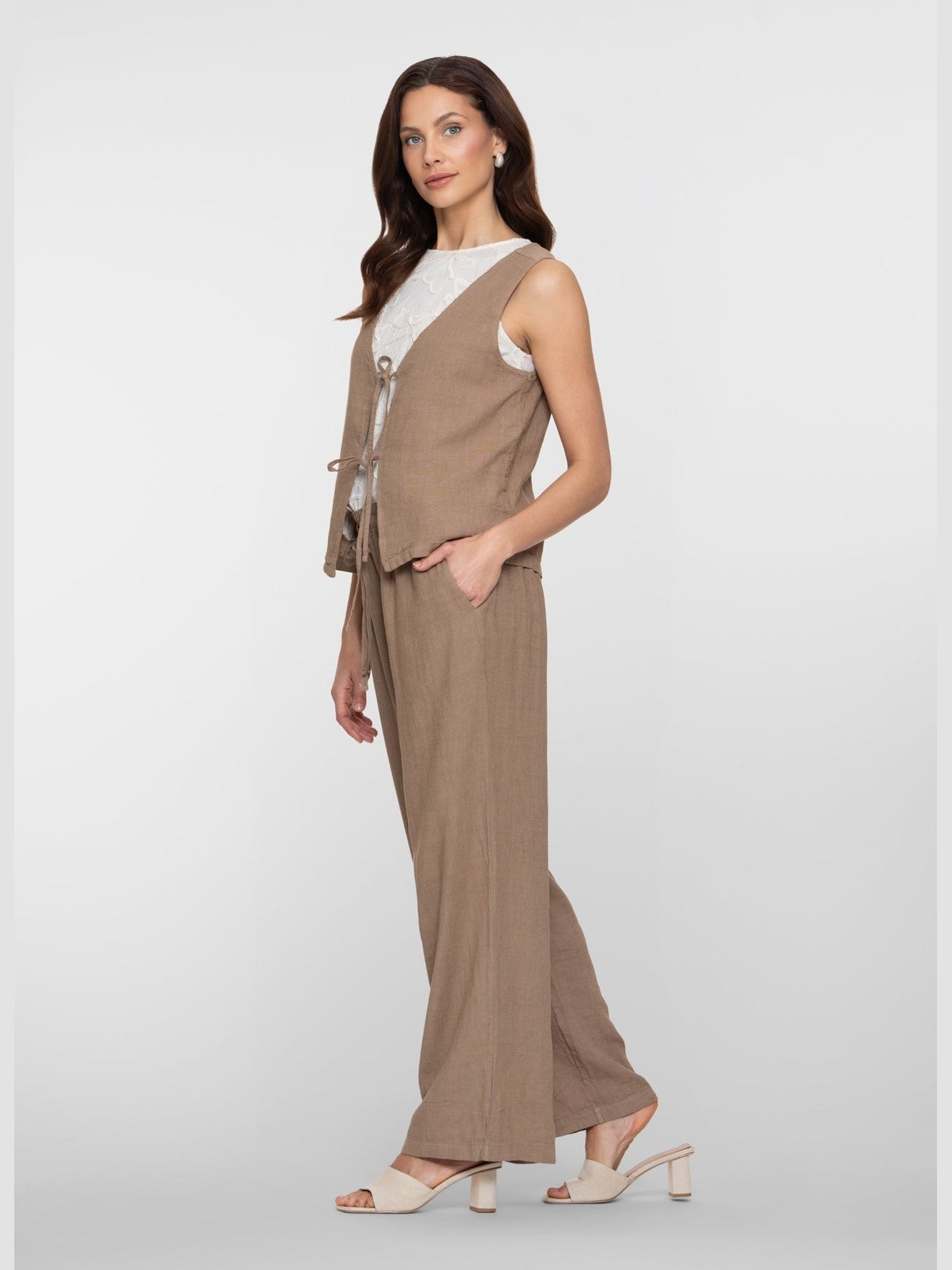 61374 - 70 Broek Linnenmix Camel Zomer - Castelijn mode