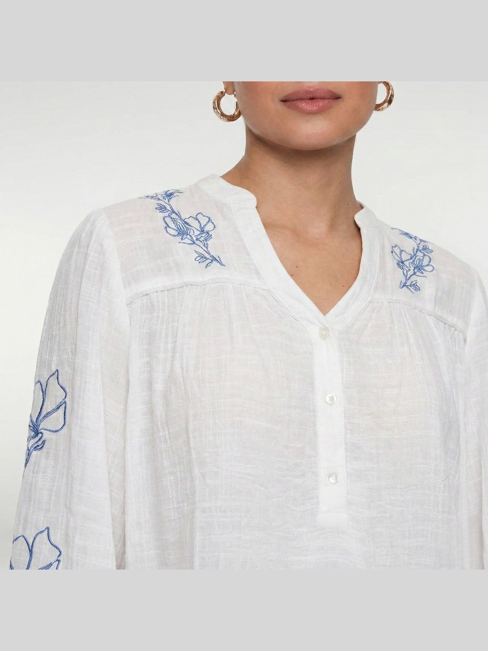 63069-14 0 Blouse wit met borduursel