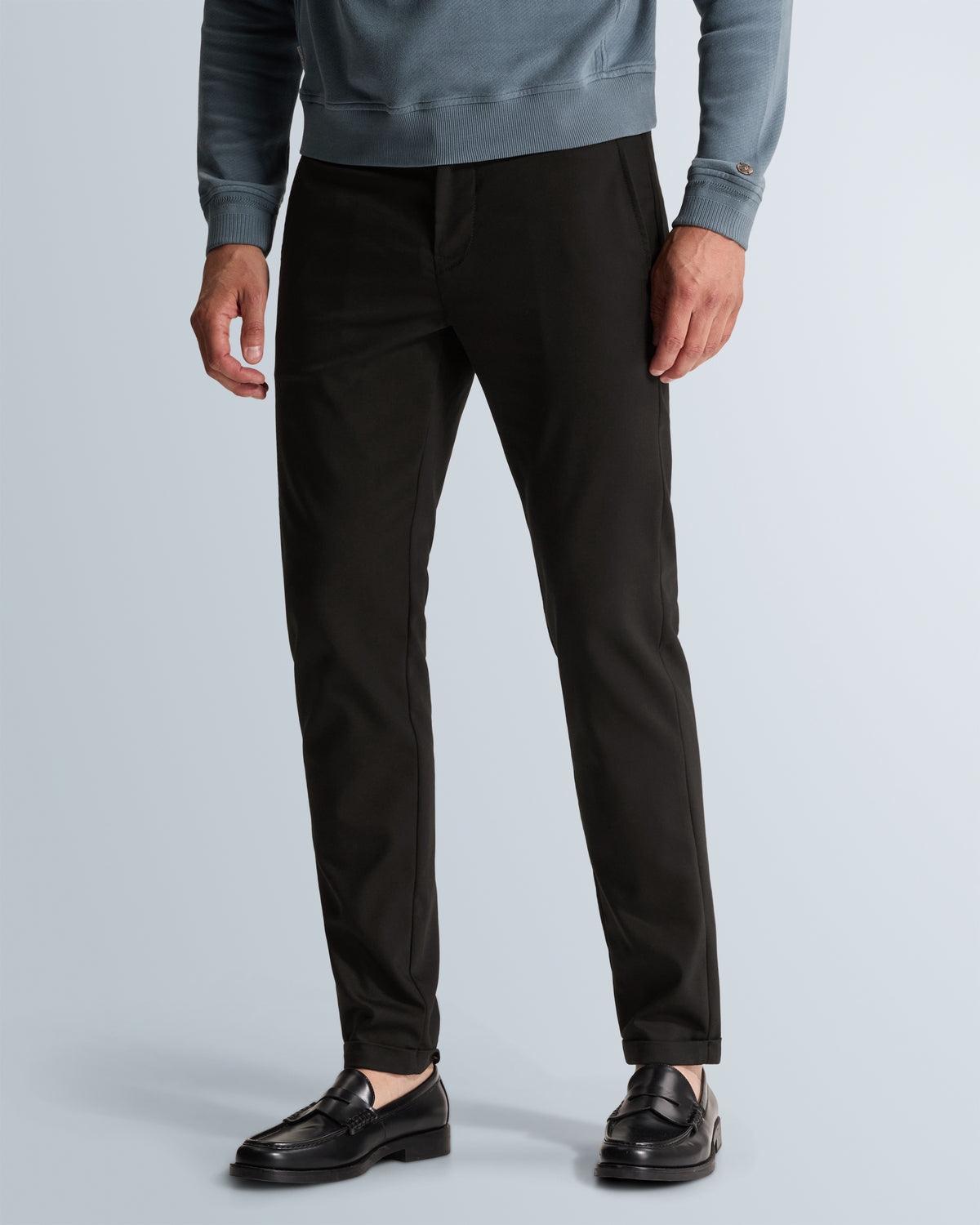 Cast Iron Cylas chino zwart