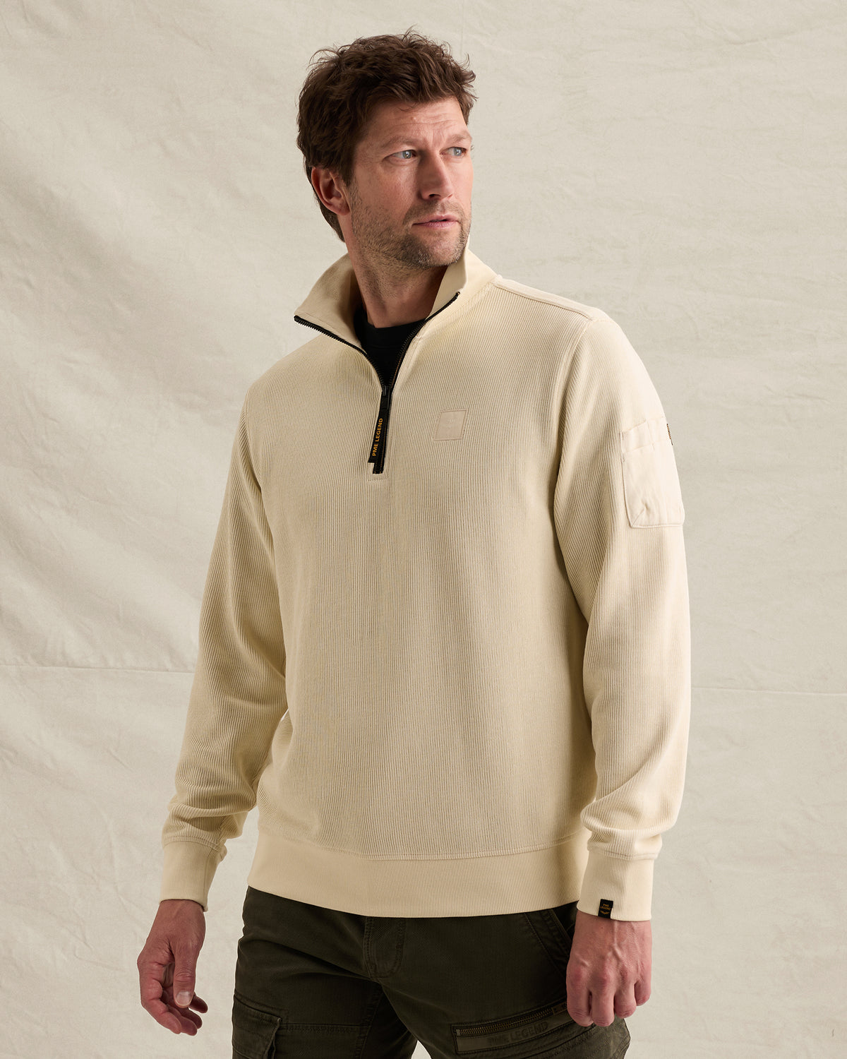 PME Legend sweater gebroken wit met halve rits en flight pocket