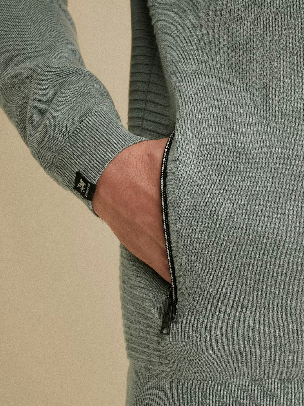 VKC2602354-5228 Vest grijs/groen