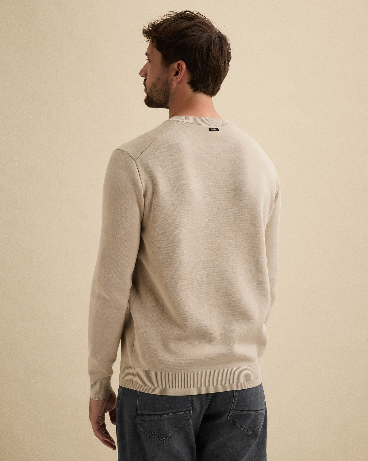 Vanguard trui beige met ronde hals en badge