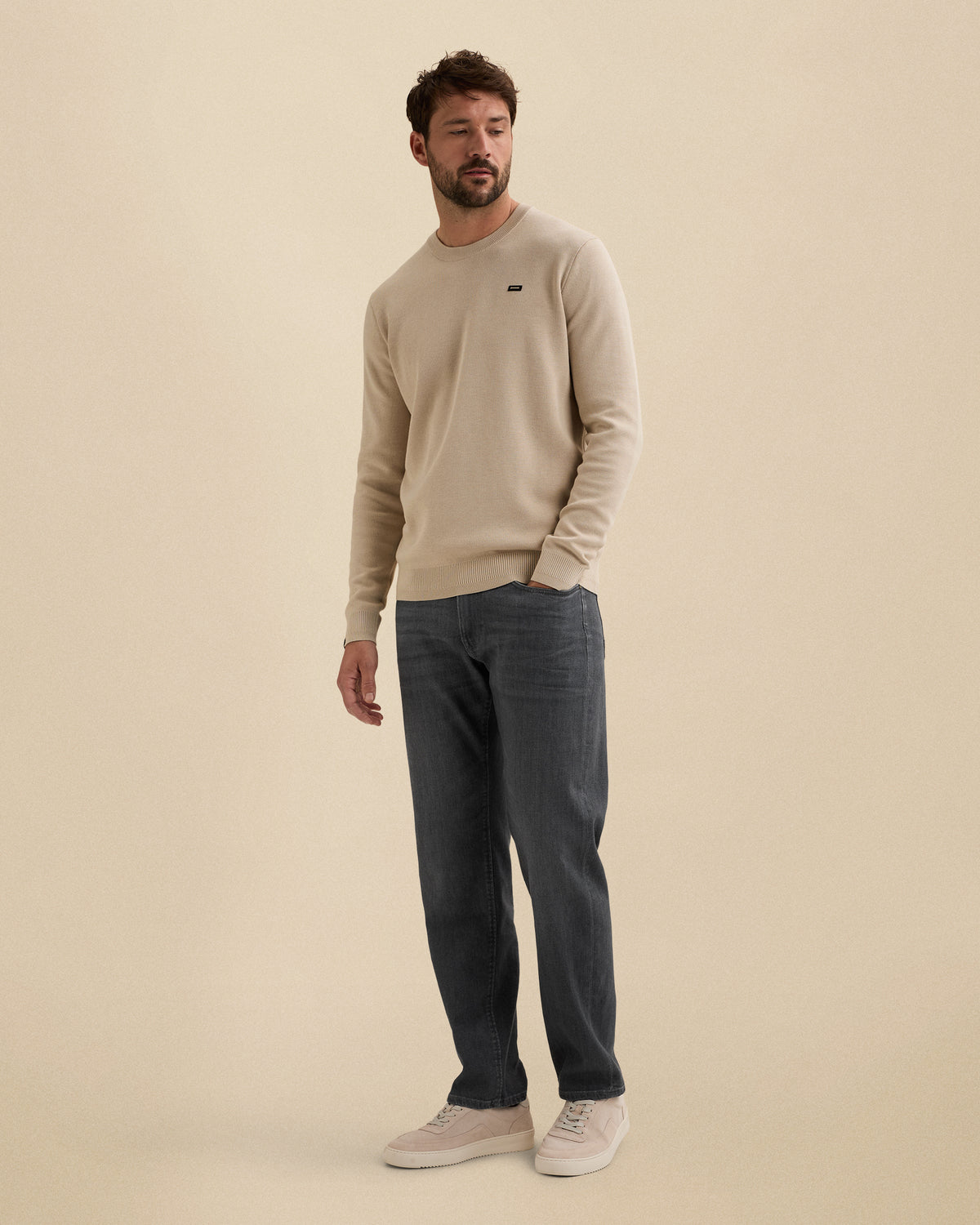 Vanguard trui beige met ronde hals en badge