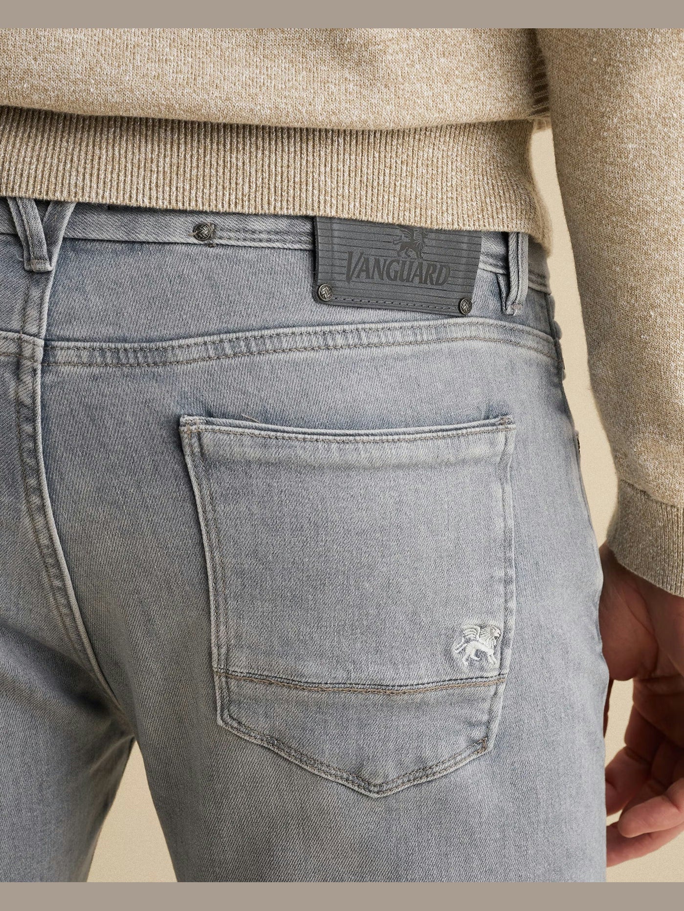 VTR2602710-LGM V7 Jeans grijs - Castelijn mode