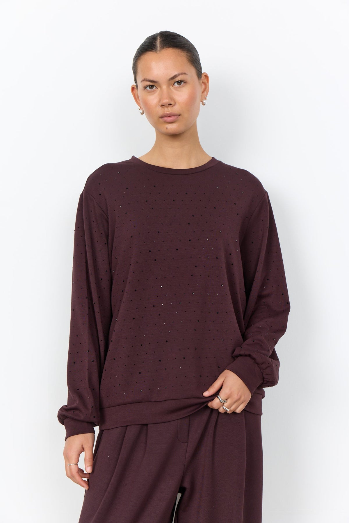 Banu Sweater Steentjes Donkerbruin - Castelijn mode