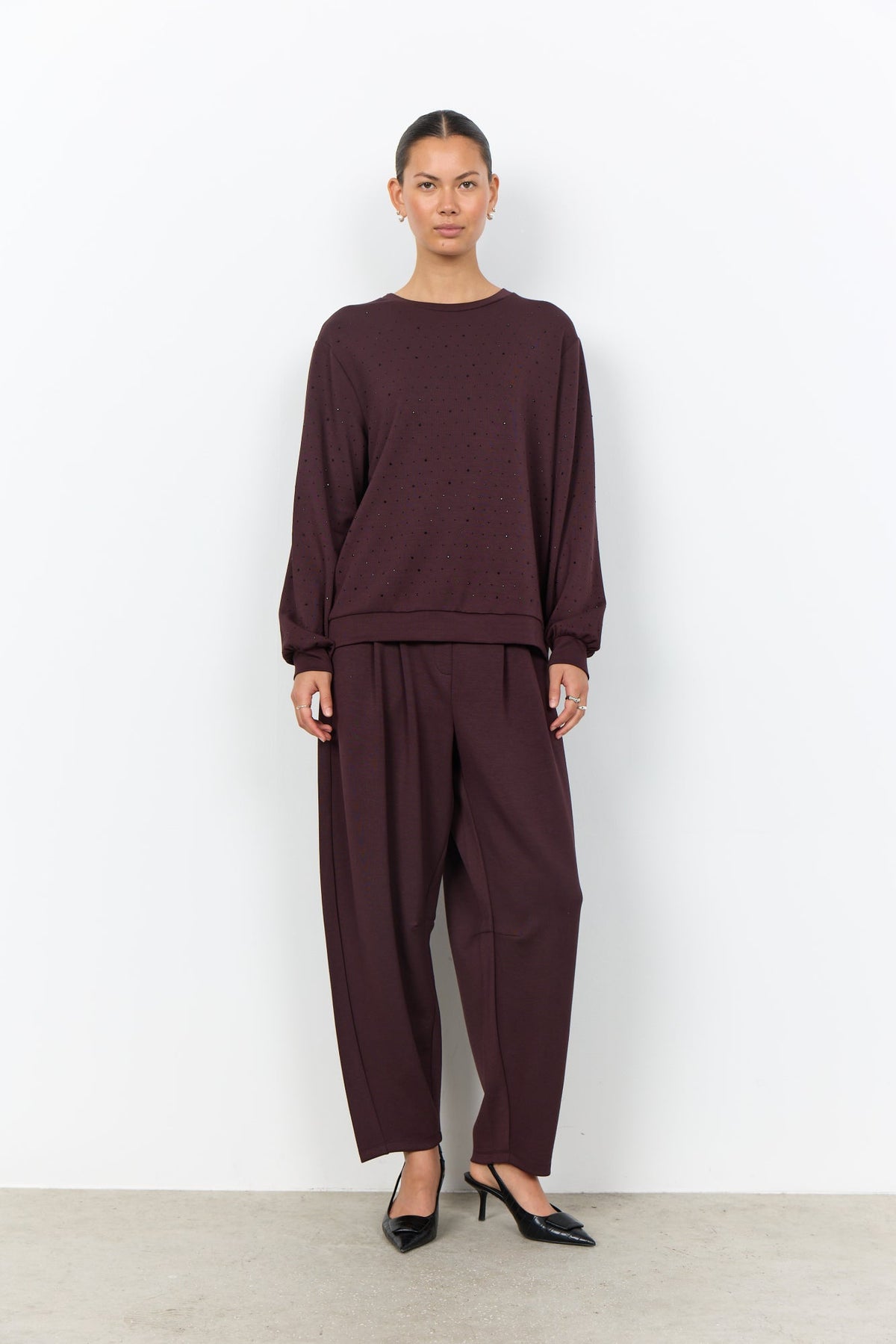 Banu Sweater Steentjes Donkerbruin - Castelijn mode