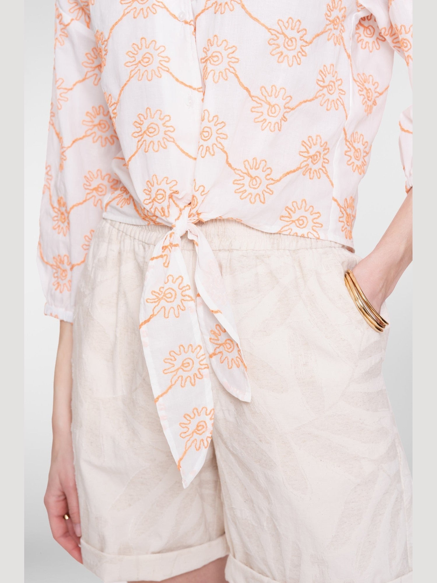 Blouse Borduursel Bloemen Wit/Peach - Castelijn mode