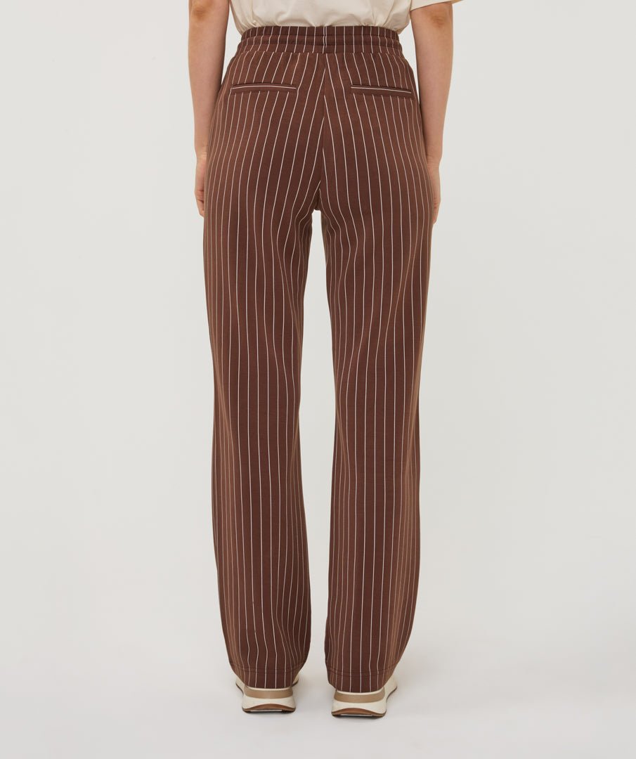 Broek Krijtstreep Bruin - Castelijn mode