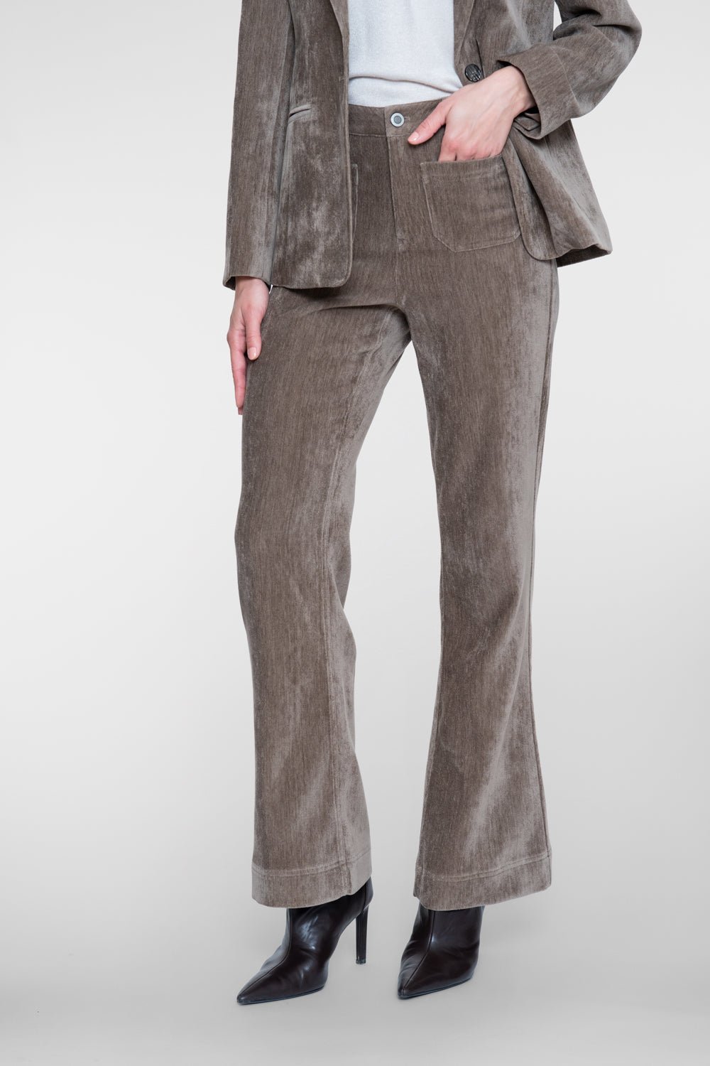 Broek Velours Flared Taupe - Castelijn mode