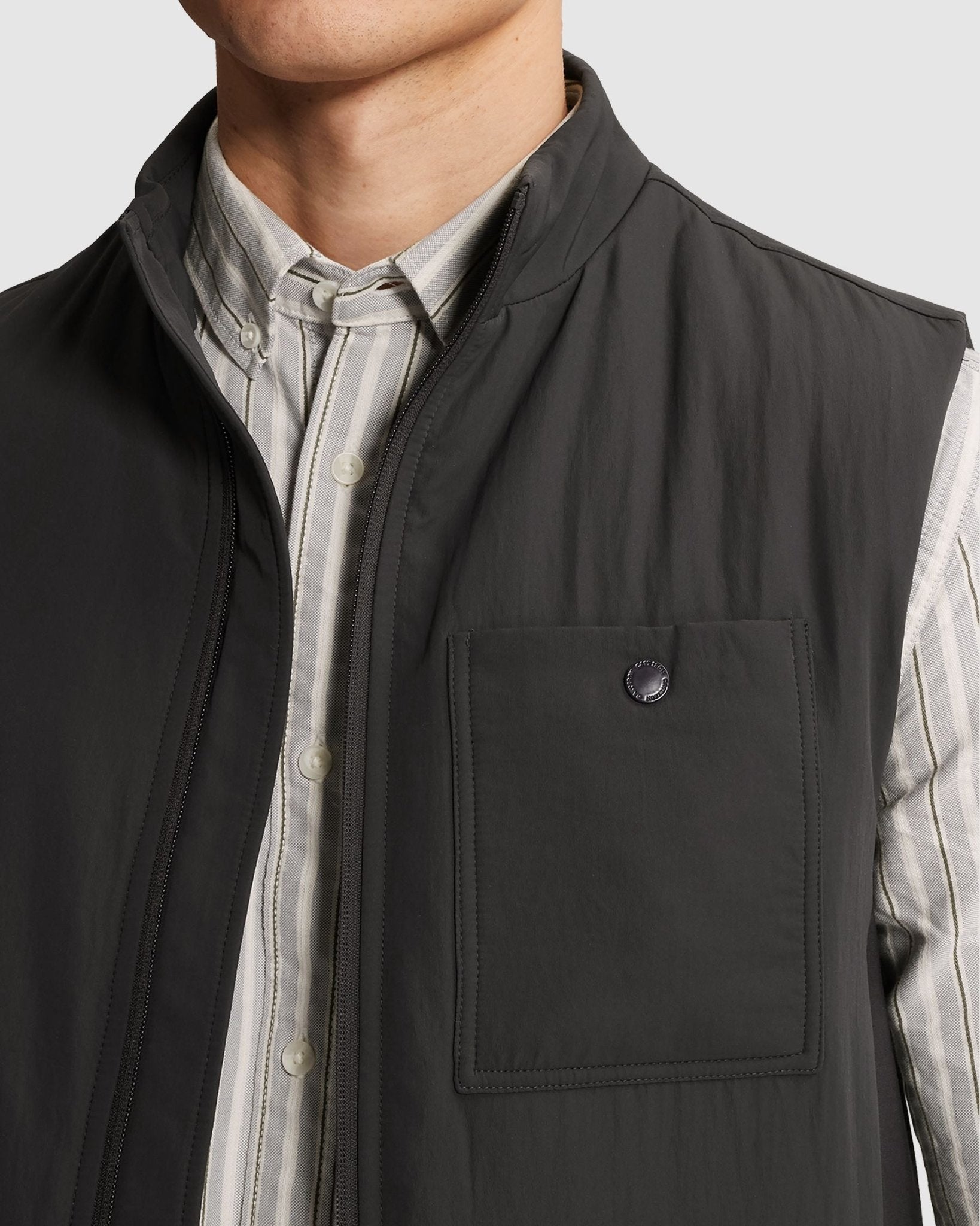 CBW2602140 - 9159 Bodywarmer donkergrijs - Castelijn mode