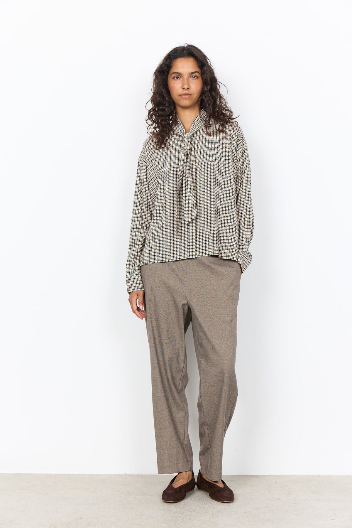 Halia Blouse Strikkraag Ruit Ecru - Castelijn mode