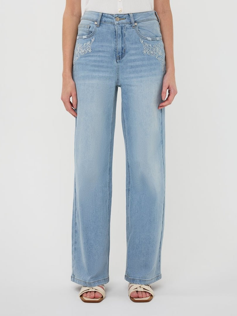 HS26.12203 Jeans Lichtblauw Borduursel - Castelijn mode