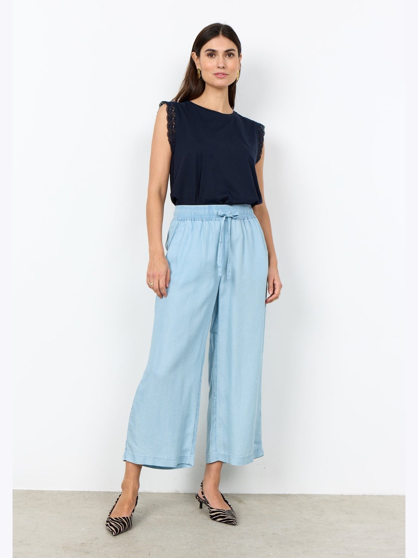 SC - LIV 25 - C Broek lichtblauw - Castelijn mode