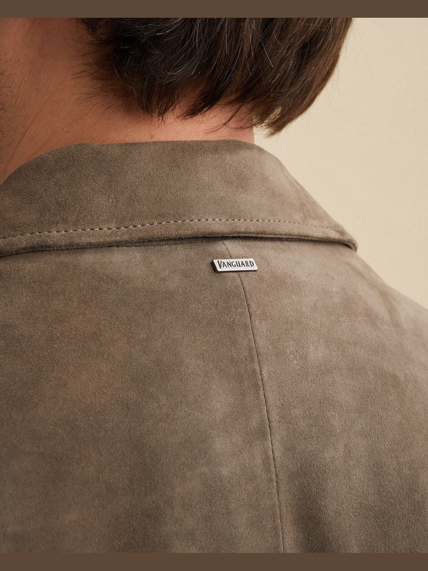 VLJ2602180 - 8027 Overshirt Suede beige - Castelijn mode