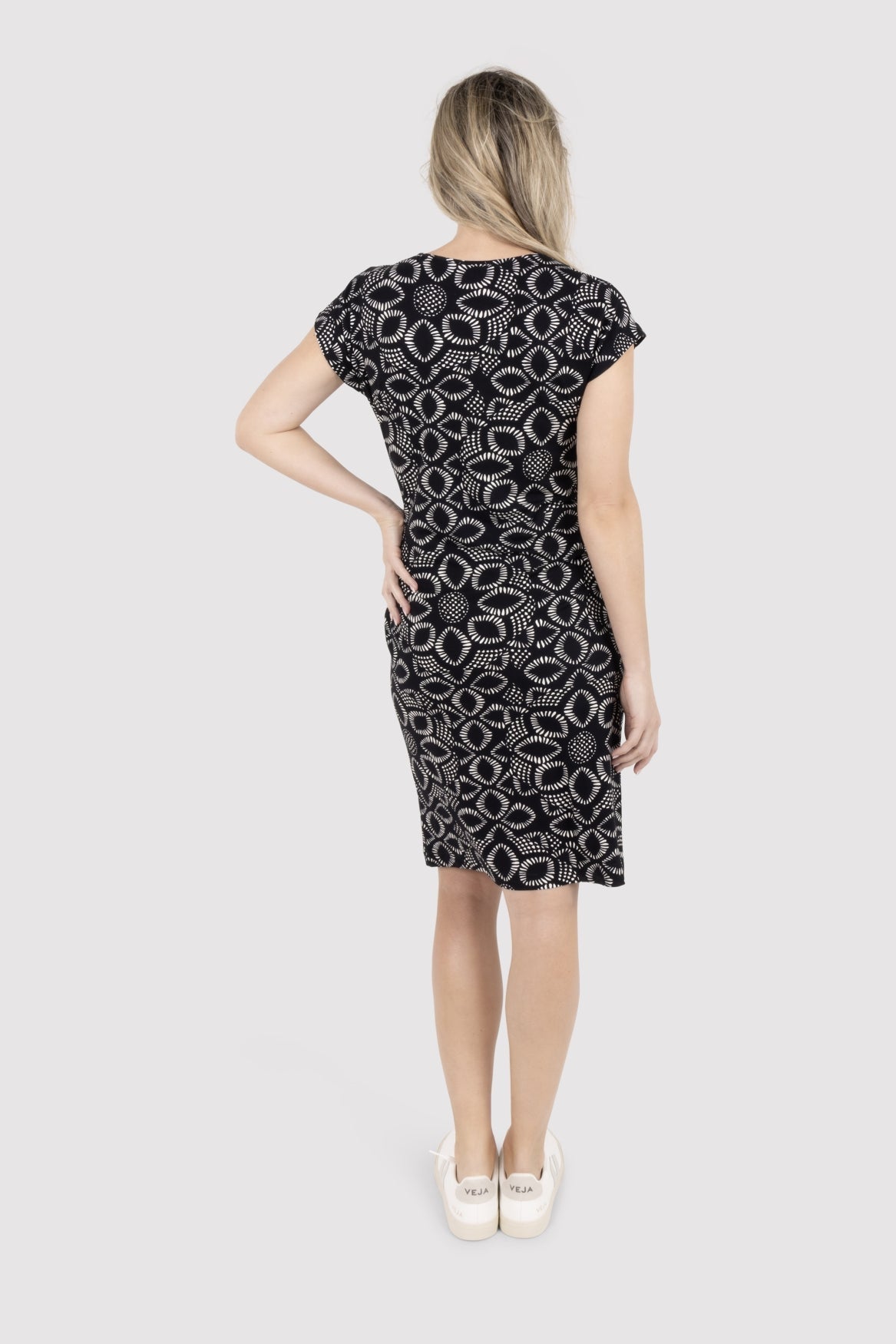 Zwarte jurk Eliza met viscose - Castelijn mode